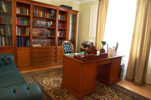 Buecherschrank